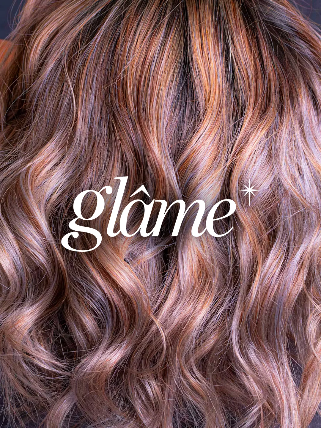 Glâme, le logo posé sur une chevelure, RAAD Studio de Création