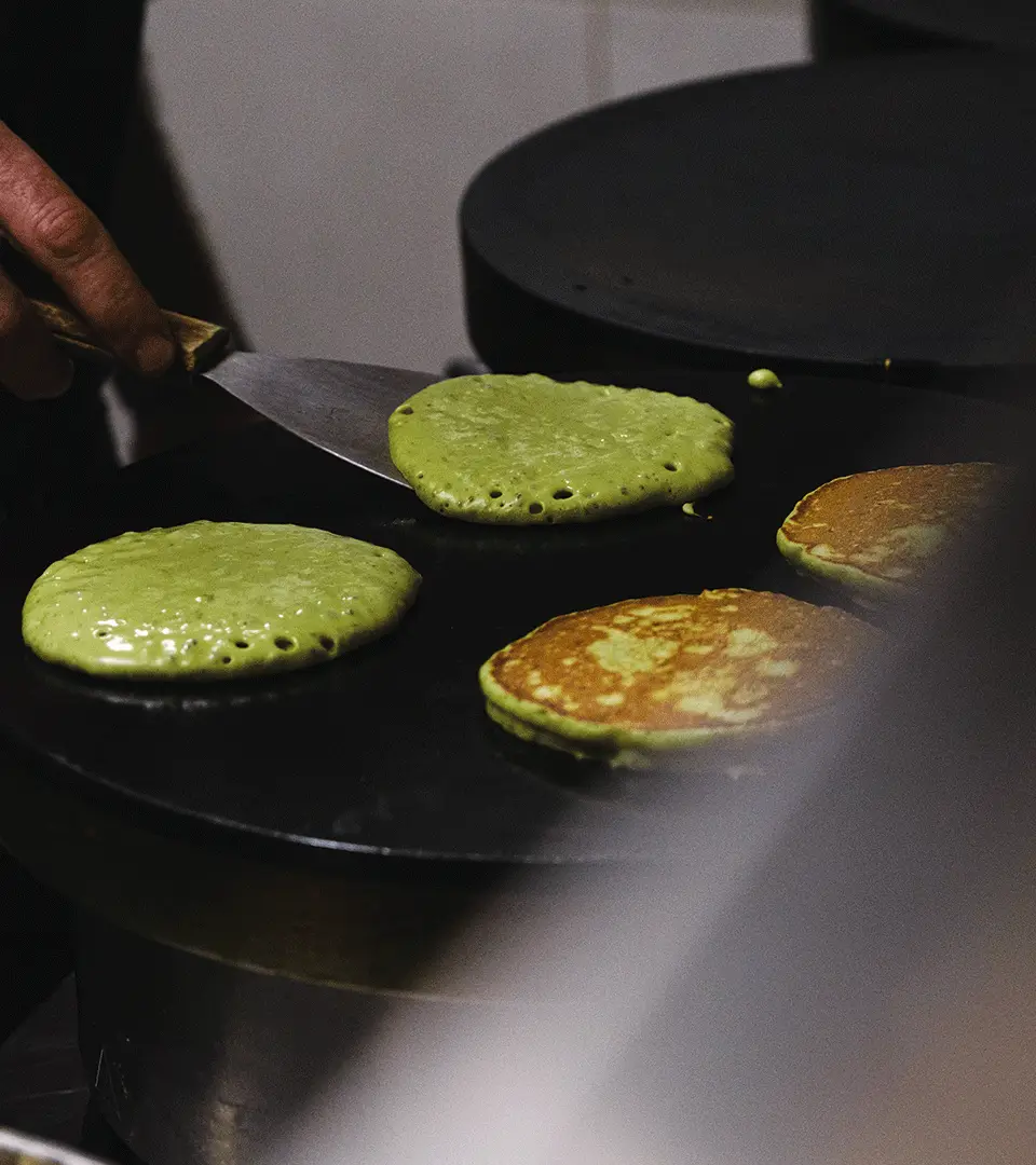Krügen, crêperie bigoudène, la pâte sur le billig, RAAD Studio de Création