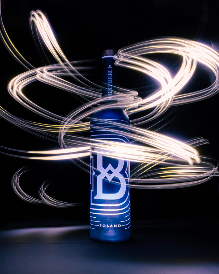 Beauty shot of Belvedere Vodka Light of the night by RAAD Paris Creation contenu Social